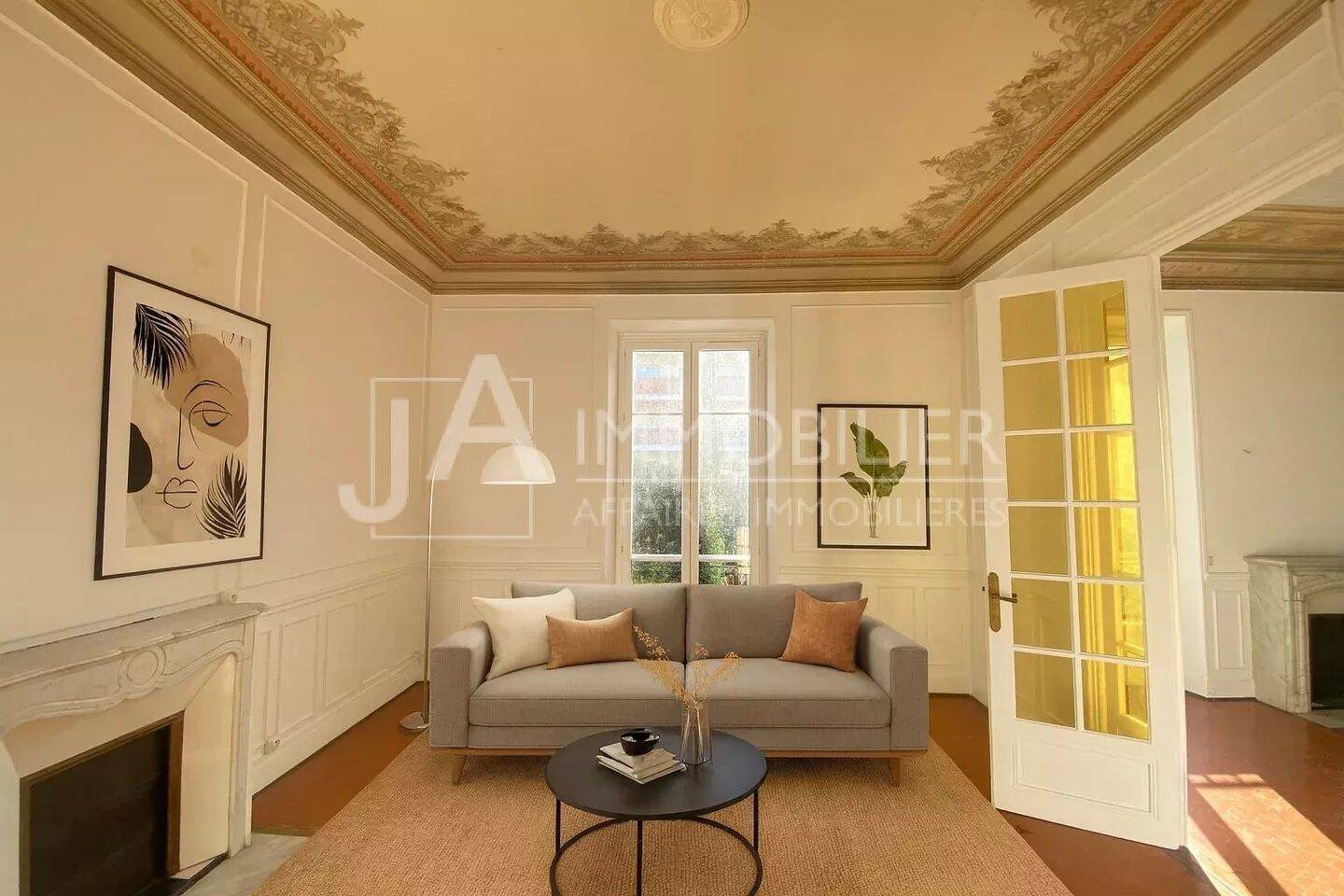 Appartement à louer, 150m², Nice