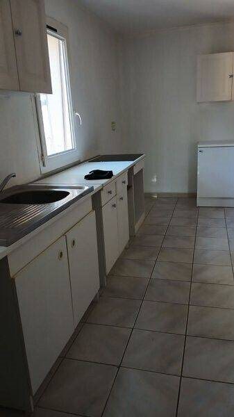 Appartement à louer, 45m², Saint-Maximin-la-Sainte-Baume