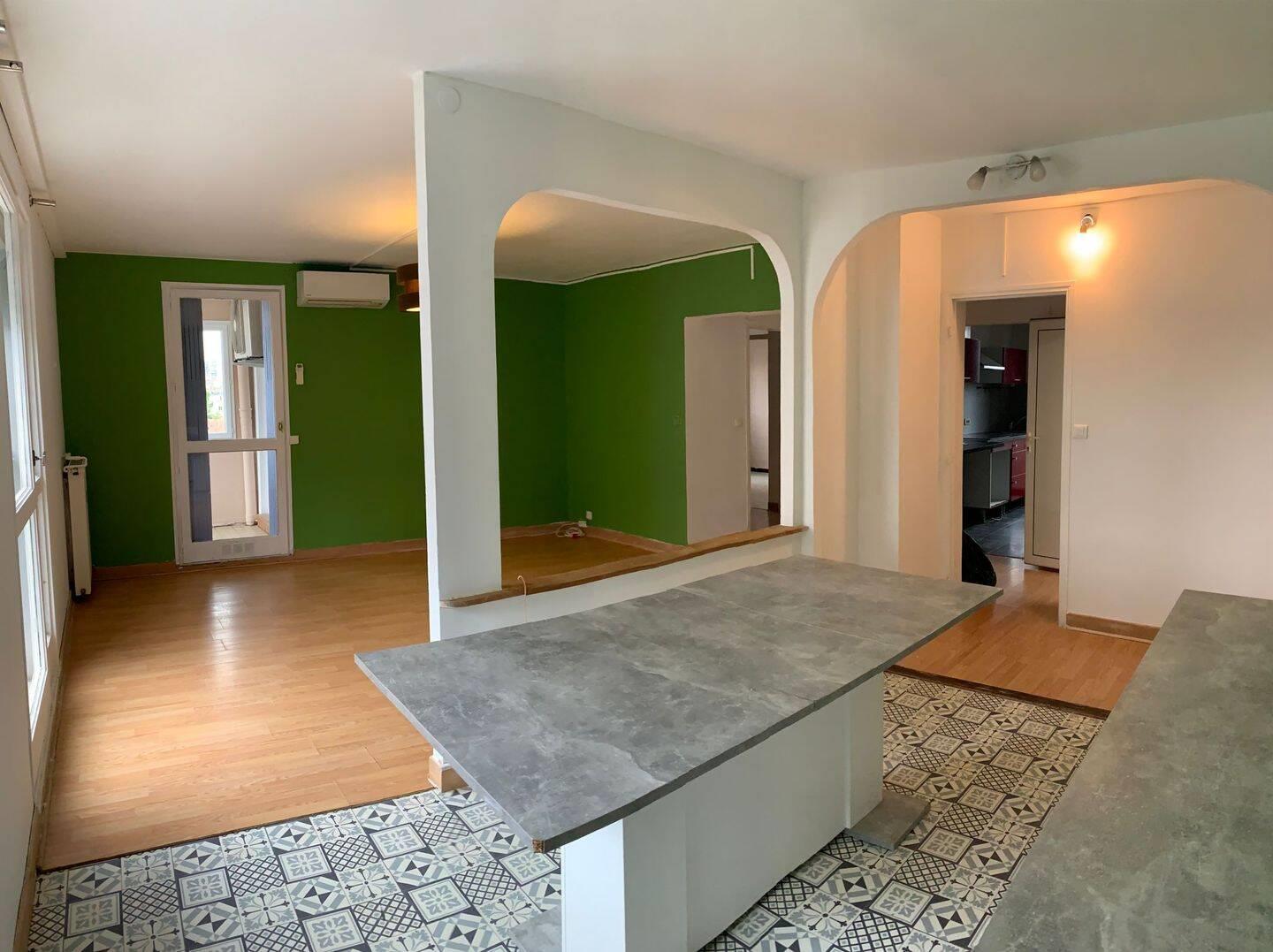 Appartement à louer, 83m², Nîmes