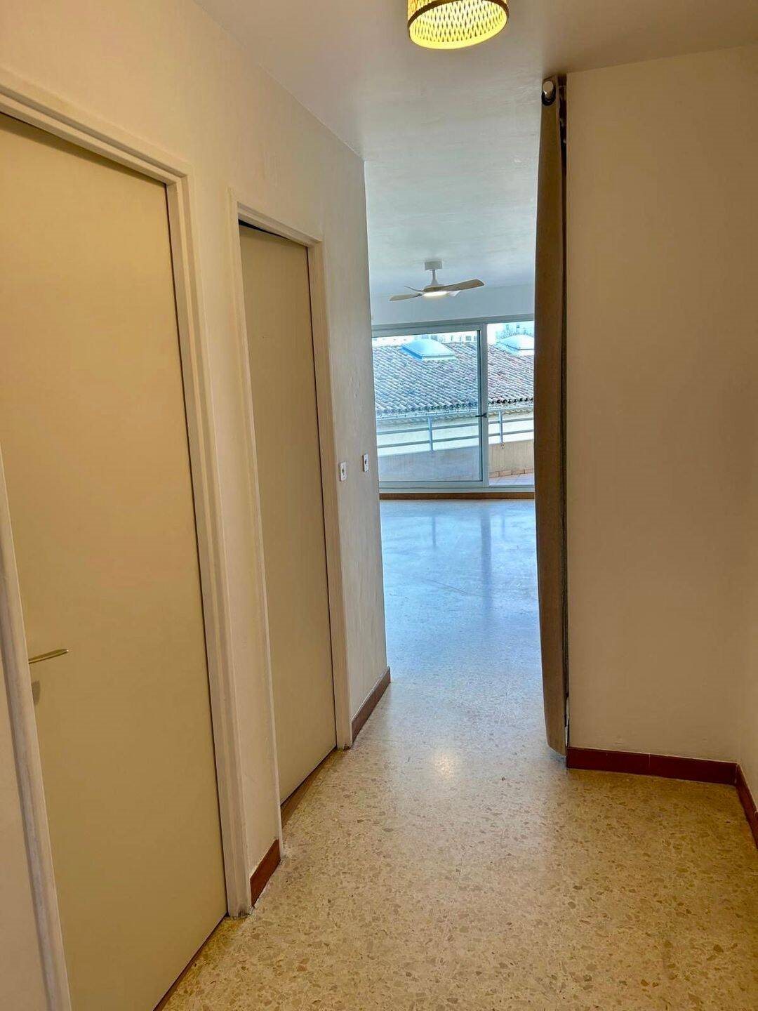 Appartement à louer, 32m², Nîmes