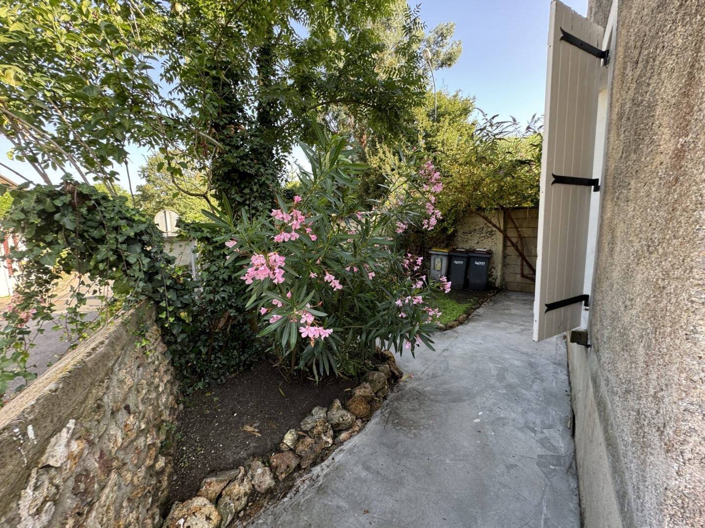 Maison à louer, 66m², Villiers-le-Bâcle