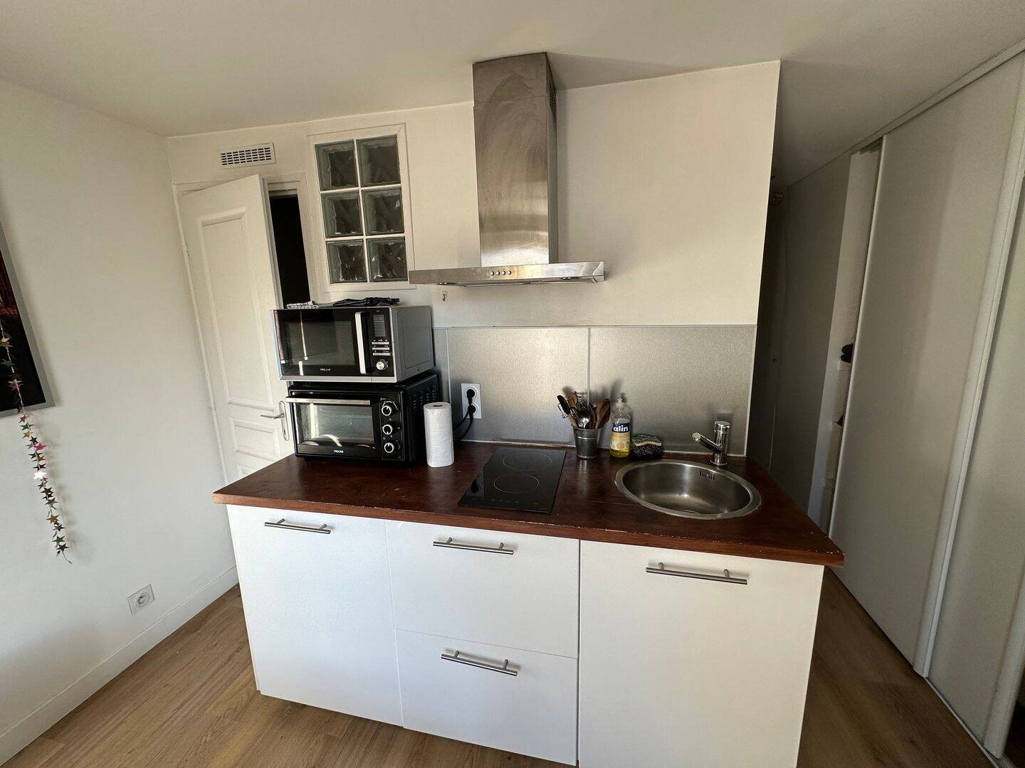 Appartement à louer, 19m², Paris 18ème