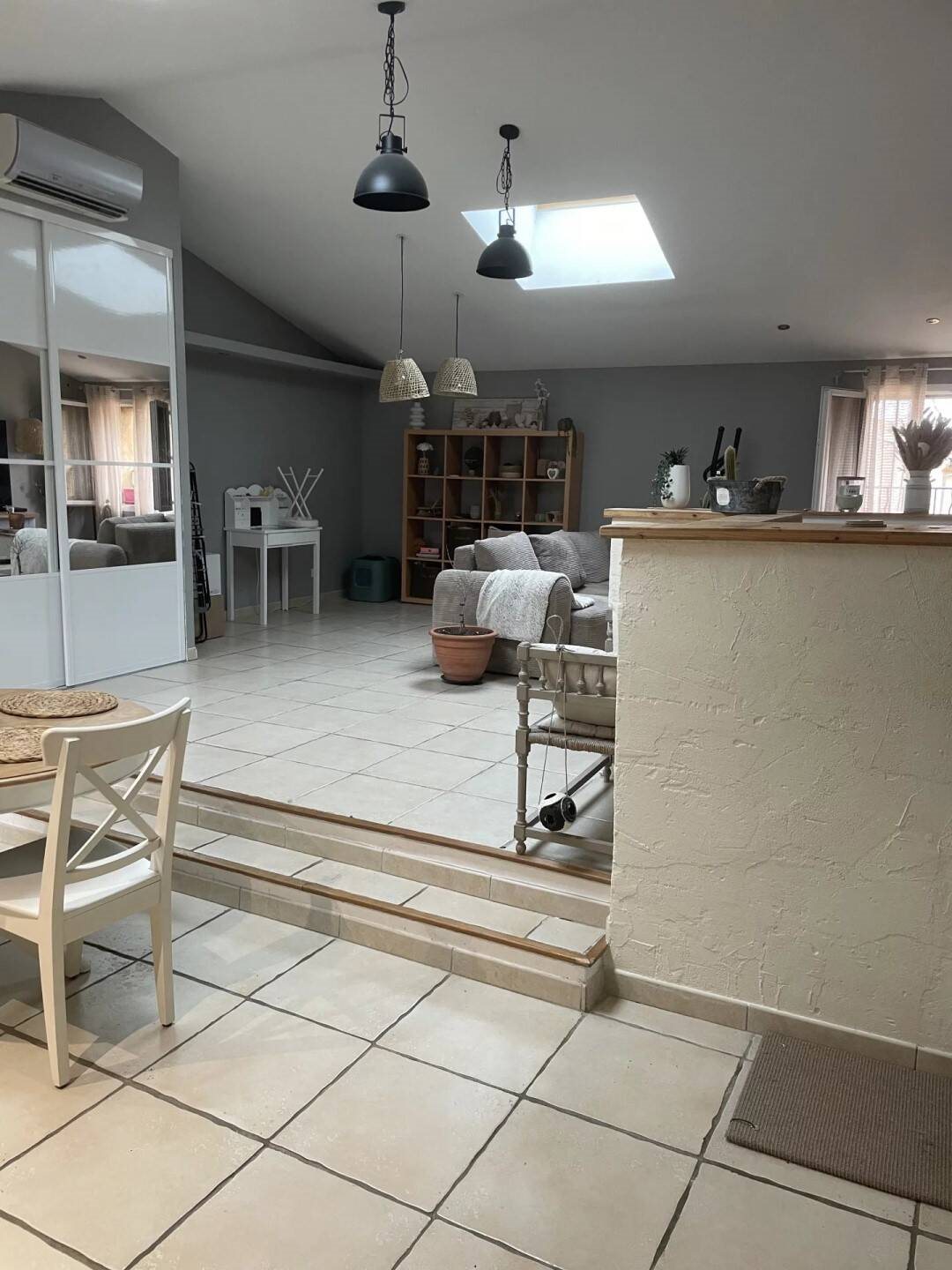 Appartement à louer, 95m², Luc-sur-Orbieu