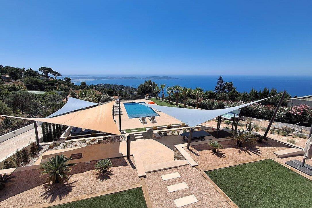 Maison à louer, 250m², Carqueiranne