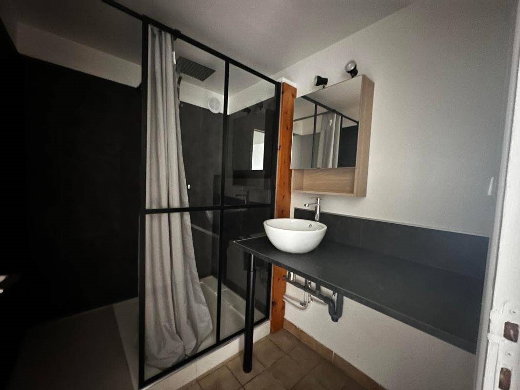 Appartement à louer, 61m², Joyeuse