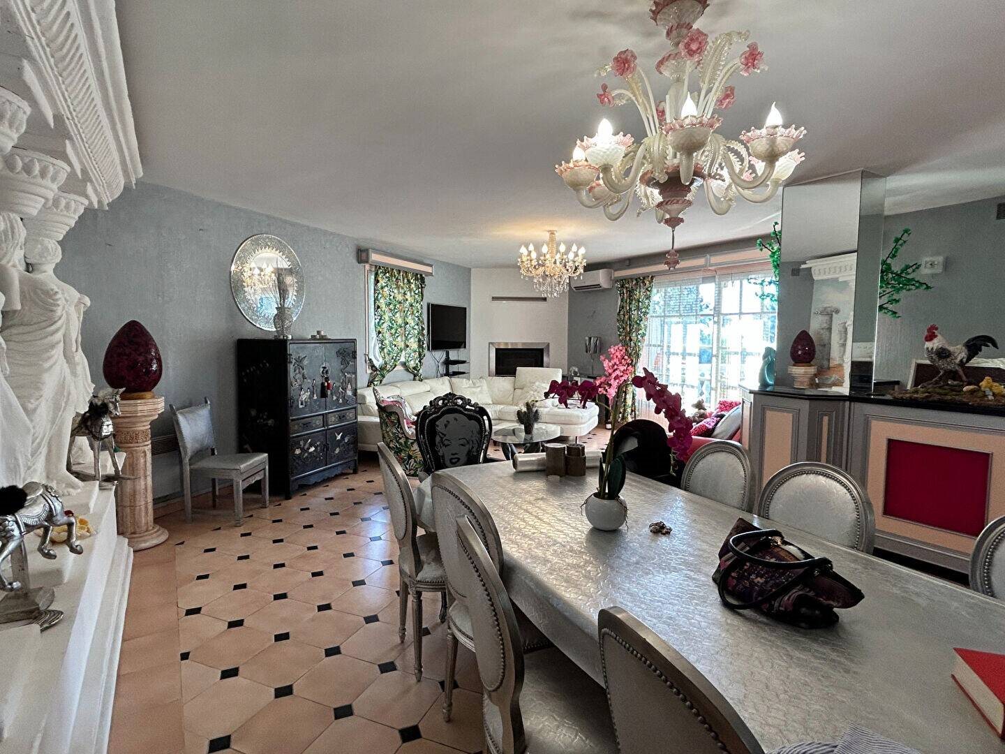 Maison à vendre, 216m², Hyères