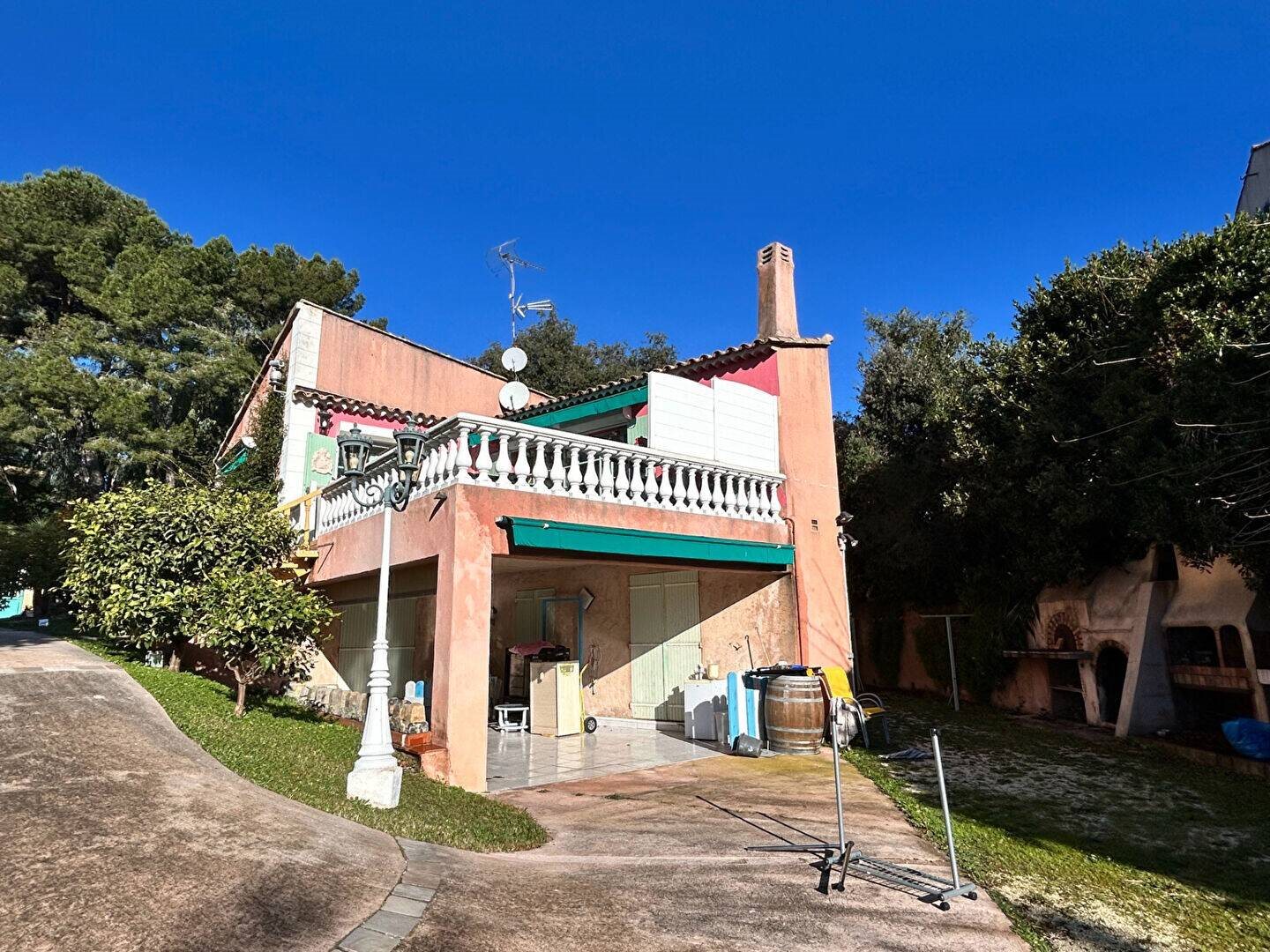 Maison à vendre, 216m², Hyères