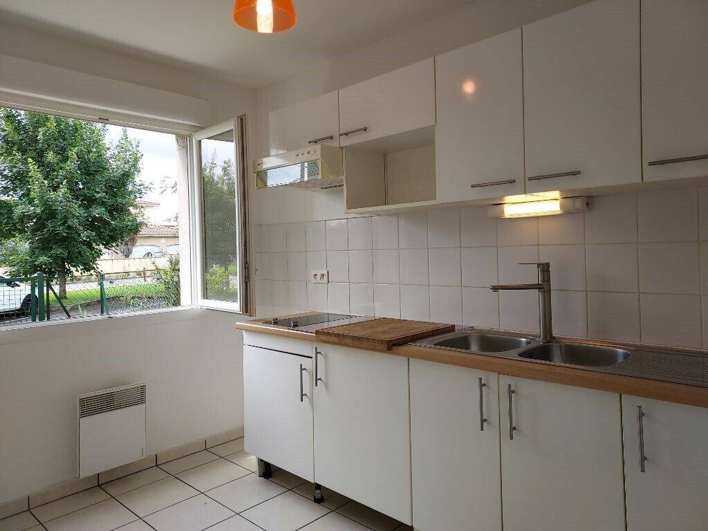 Appartement à louer, 47m², Montussan