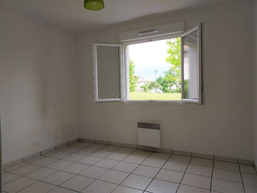 Appartement à louer, 47m², Montussan