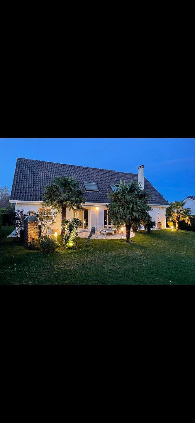 Maison à vendre, 240m², Santeny