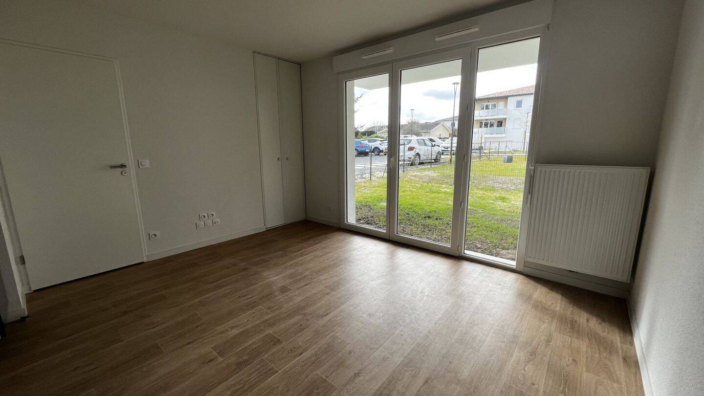 Appartement à louer, 25m², Sainte-Eulalie
