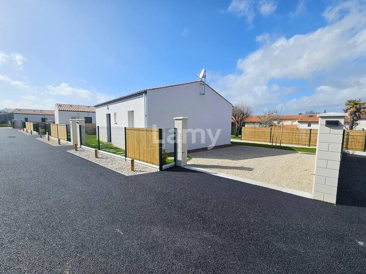 Maison à louer, 55m², Boutenac-Touvent