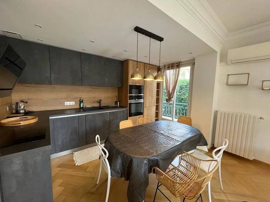 Appartement à louer, 72m², Nice
