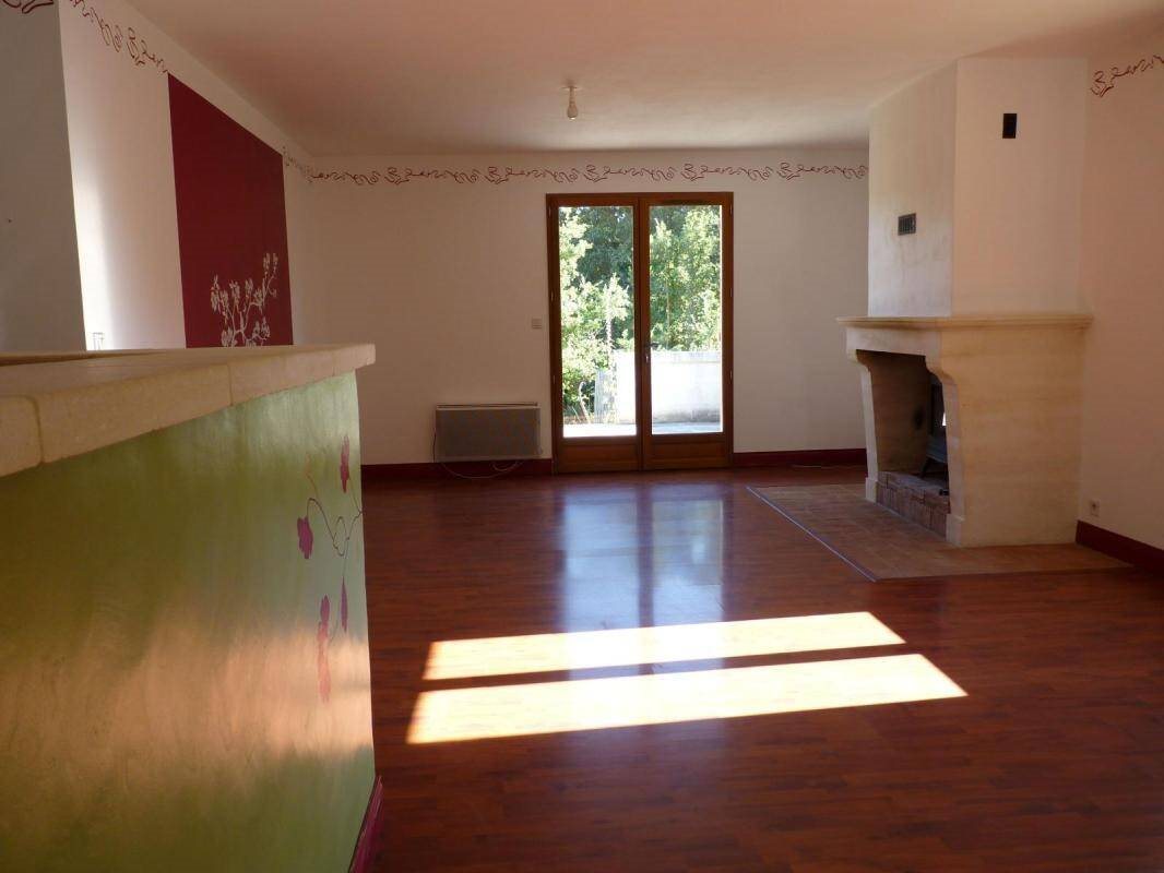 Maison à louer, 80m², Bourg-Saint-Andéol