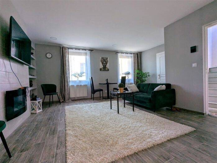 Maison à vendre, 146m², Bourg-Lastic