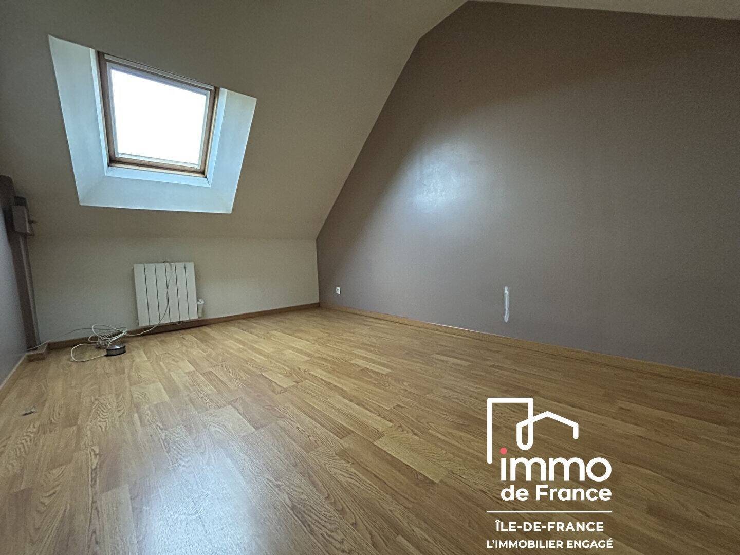 Appartement à louer, 45m², Sours