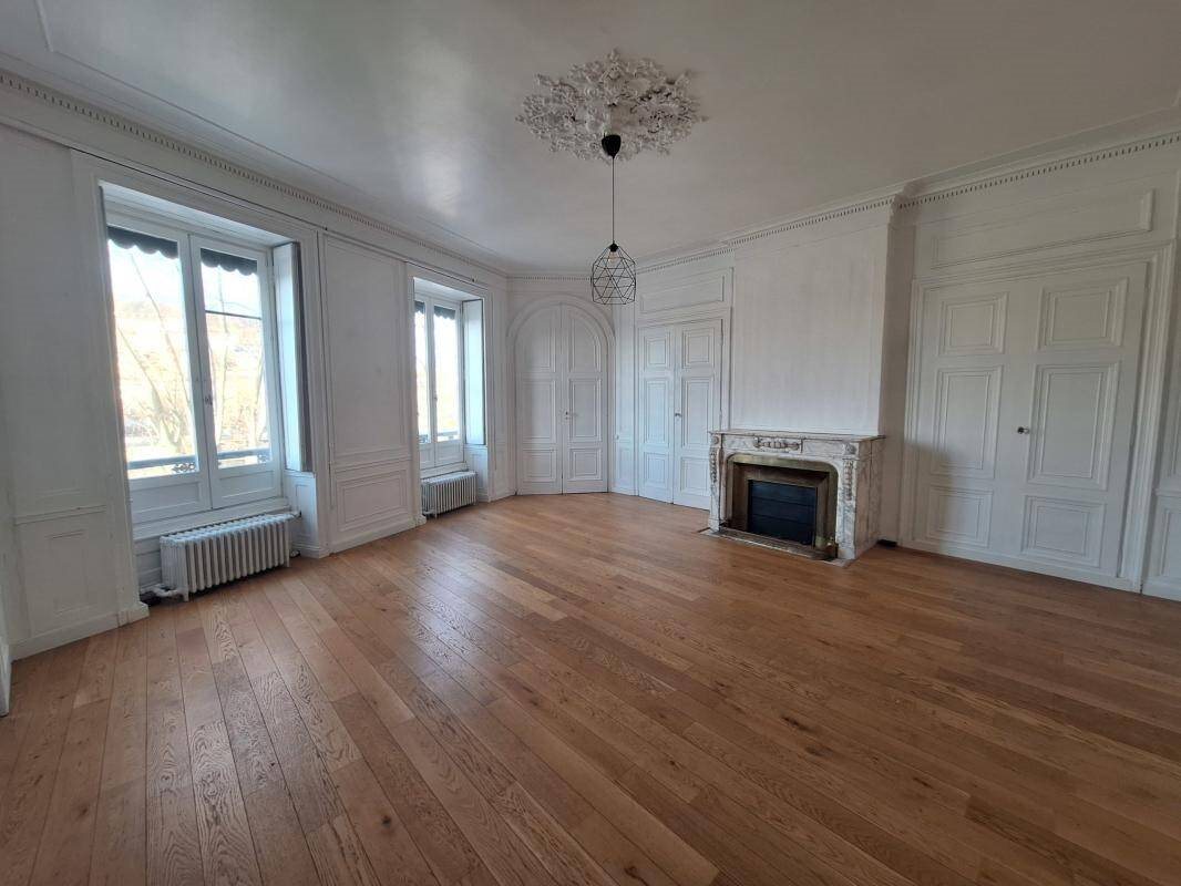 Appartement à louer, 112m², Lyon 1er