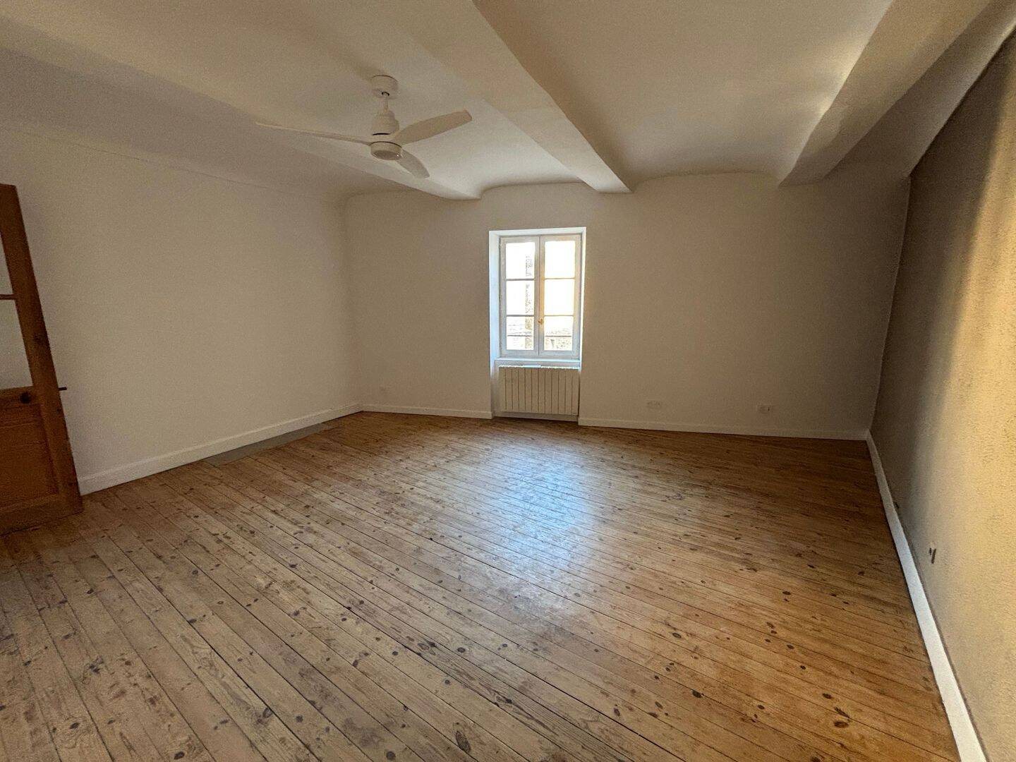 Appartement à louer, 105m², Grignan