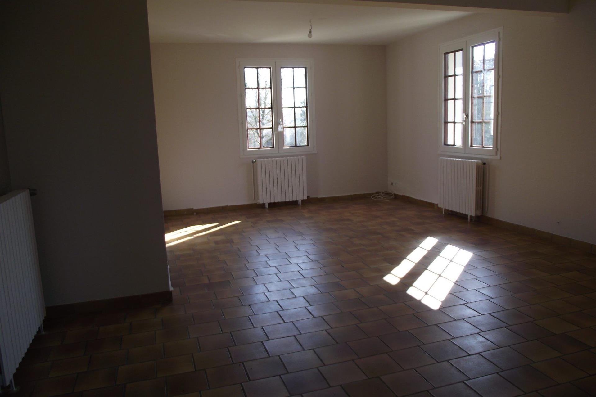 Maison à louer, 120m², Baugy