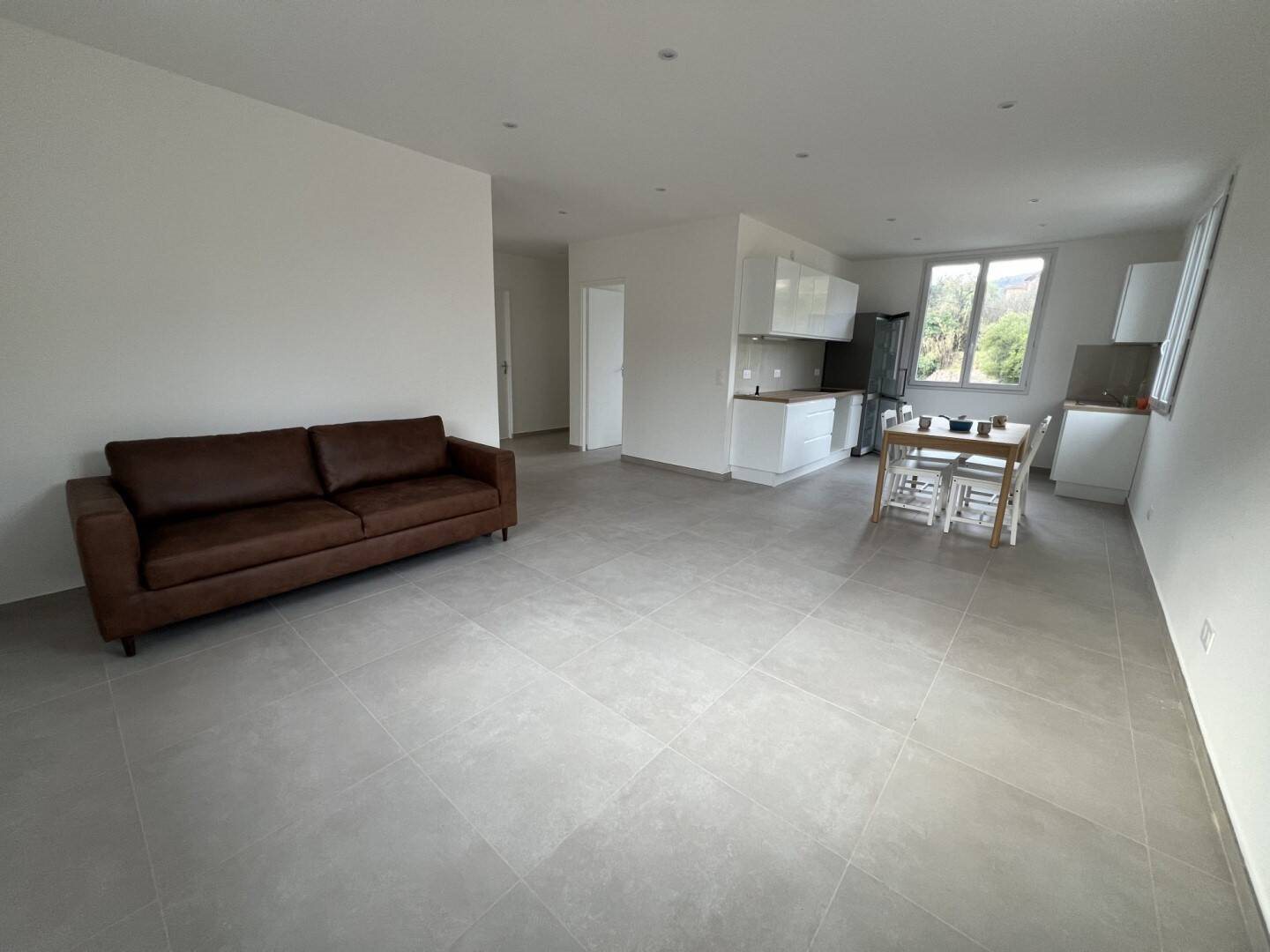 Appartement à louer, 79m², Peillon