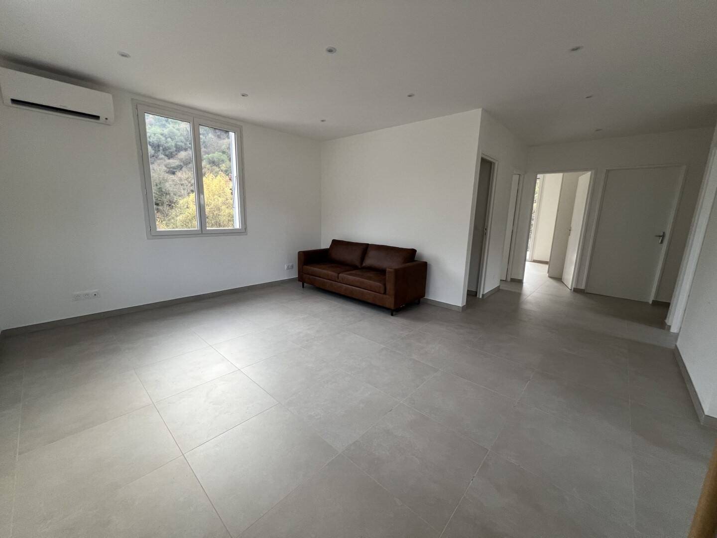 Appartement à louer, 79m², Peillon