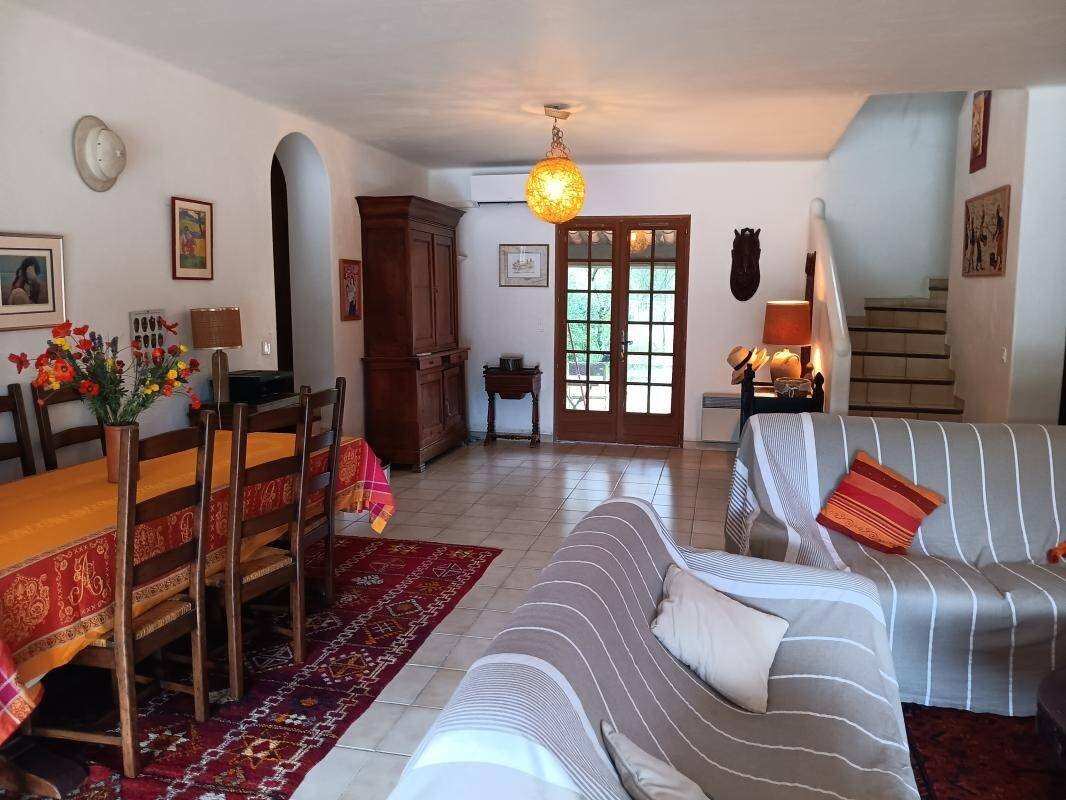 Maison à louer, 173m², Lorgues