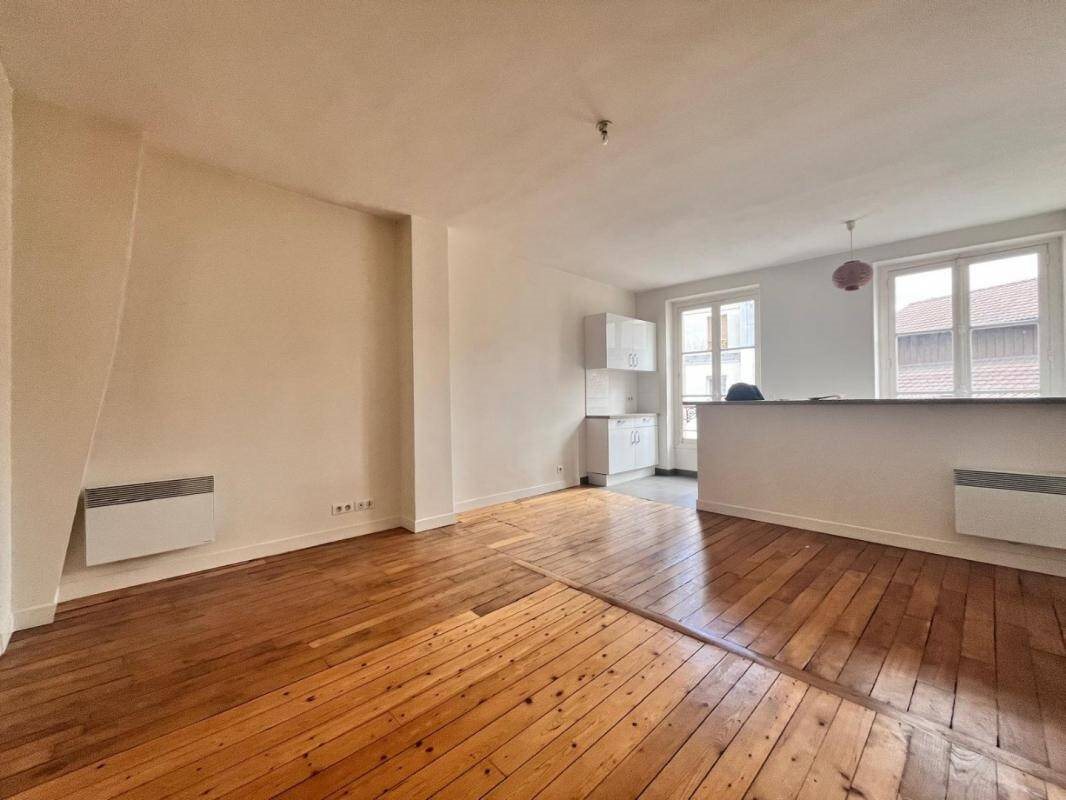 Appartement à louer, 45m², Paris 18ème