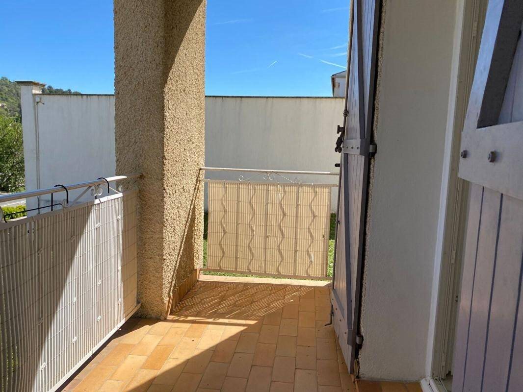 Appartement à louer, 57m², Riez