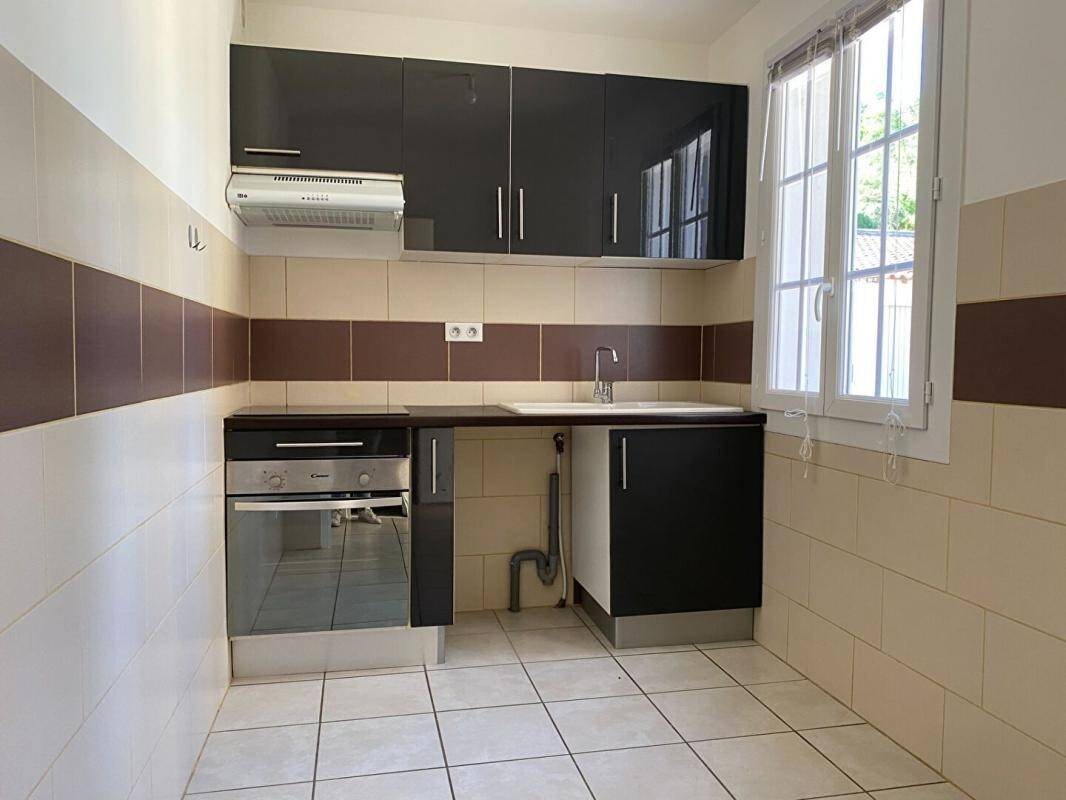 Appartement à louer, 57m², Riez