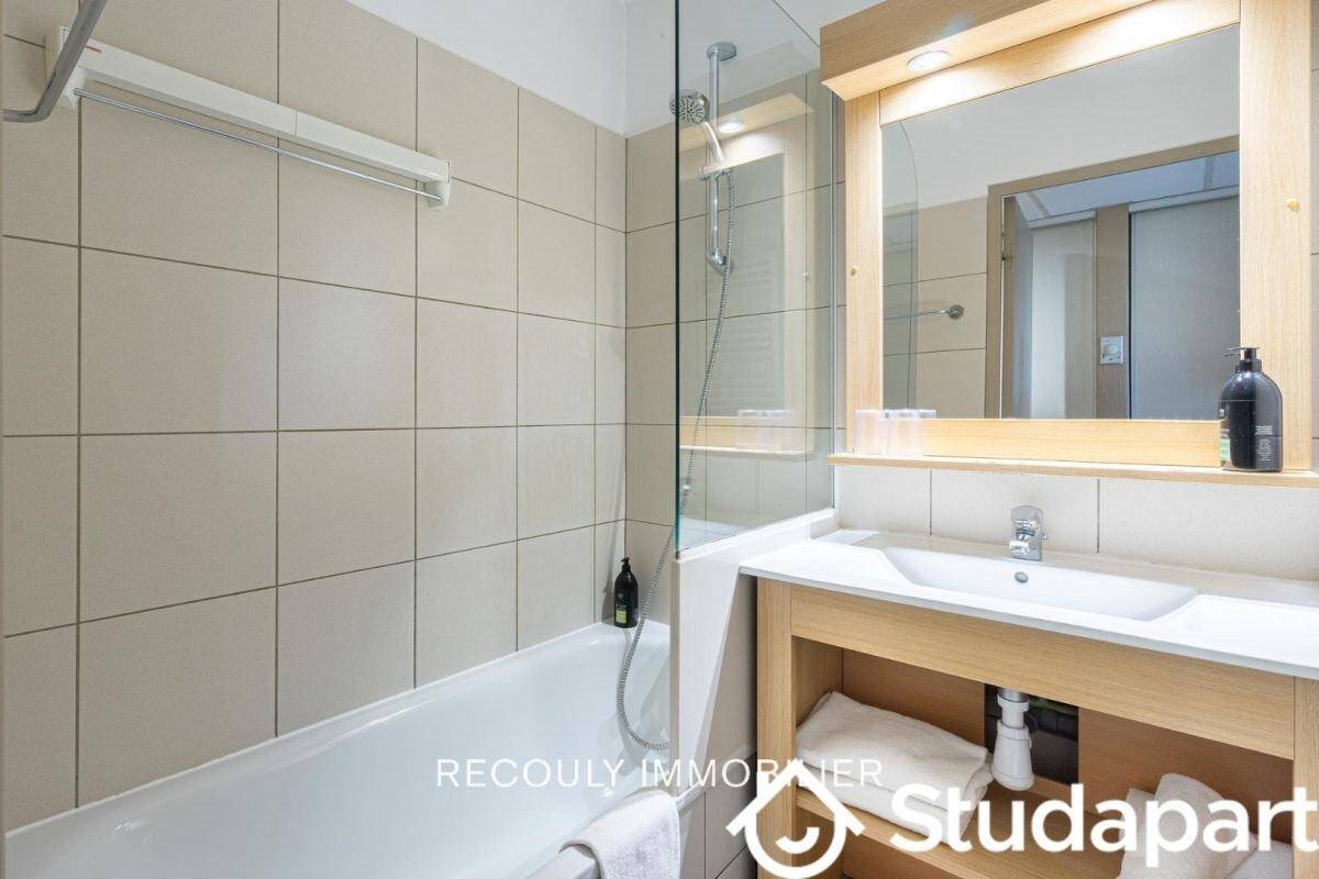 Appartement à louer, 22m², Marseille 8ème