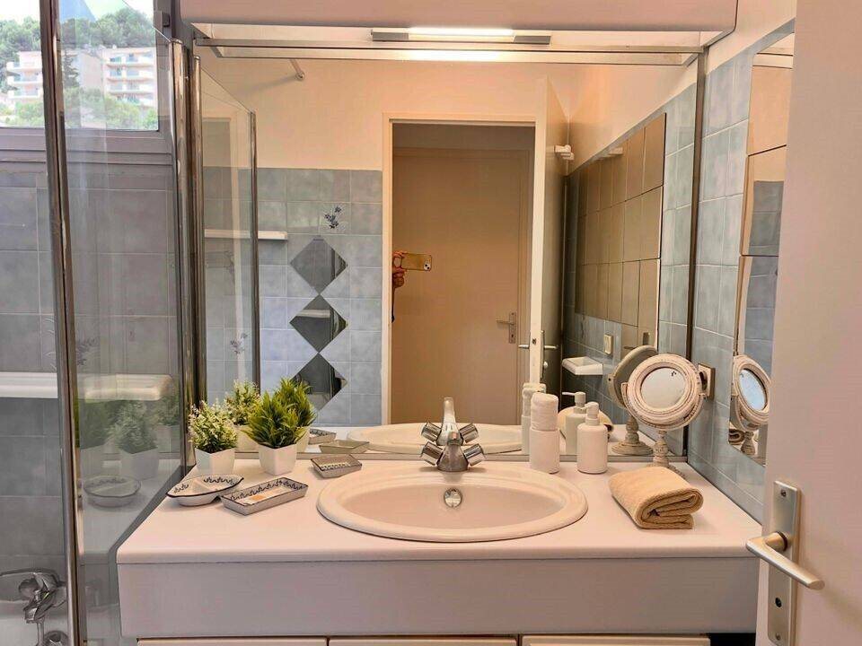 Appartement à louer, 70m², Menton