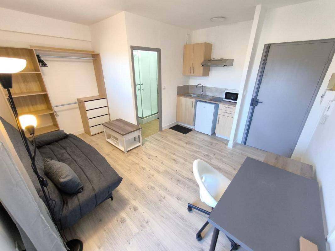 Appartement à louer, 18m², Nîmes