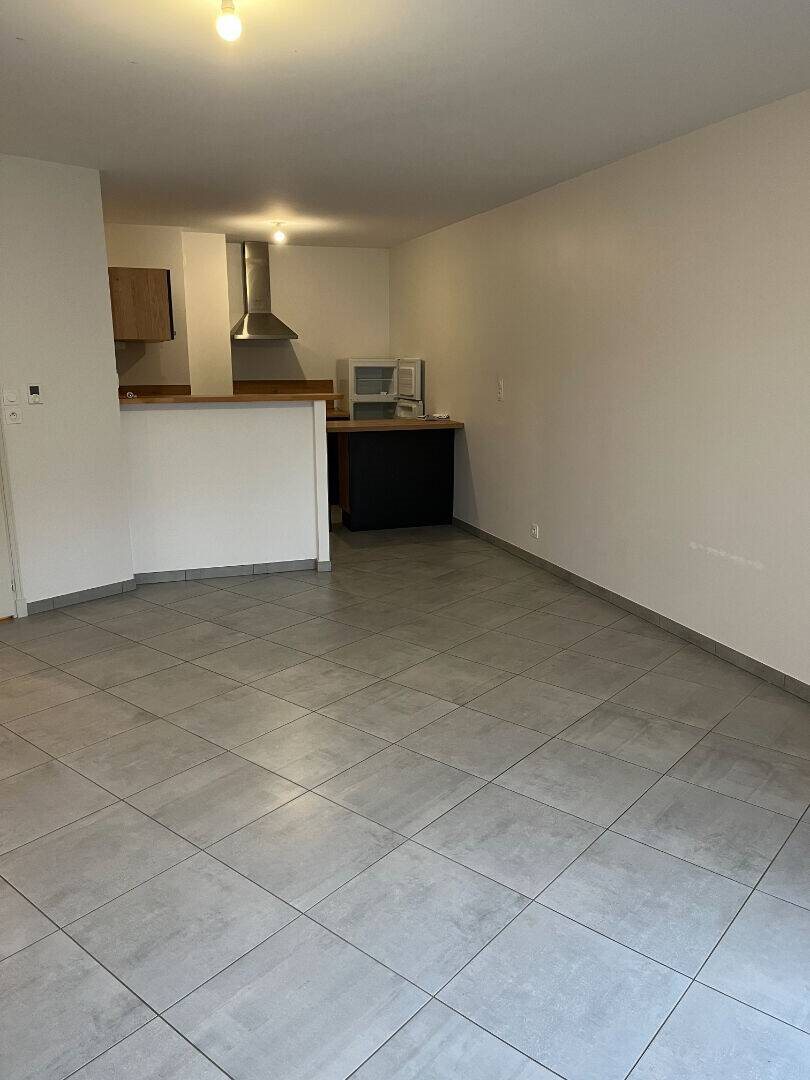 Appartement à louer, 77m², Carentan
