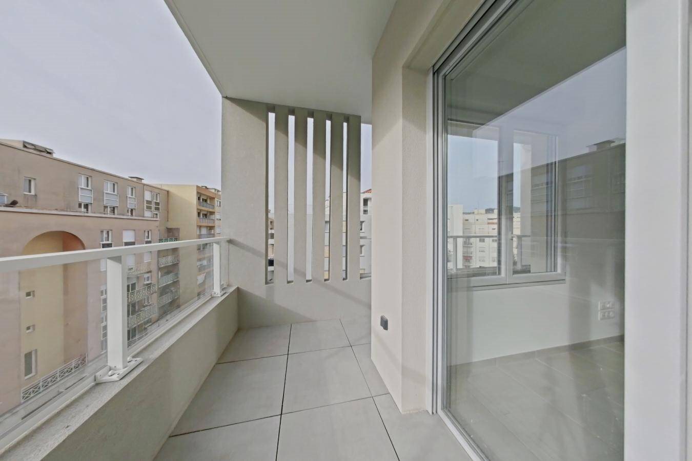 Appartement à louer, 64m², Nice