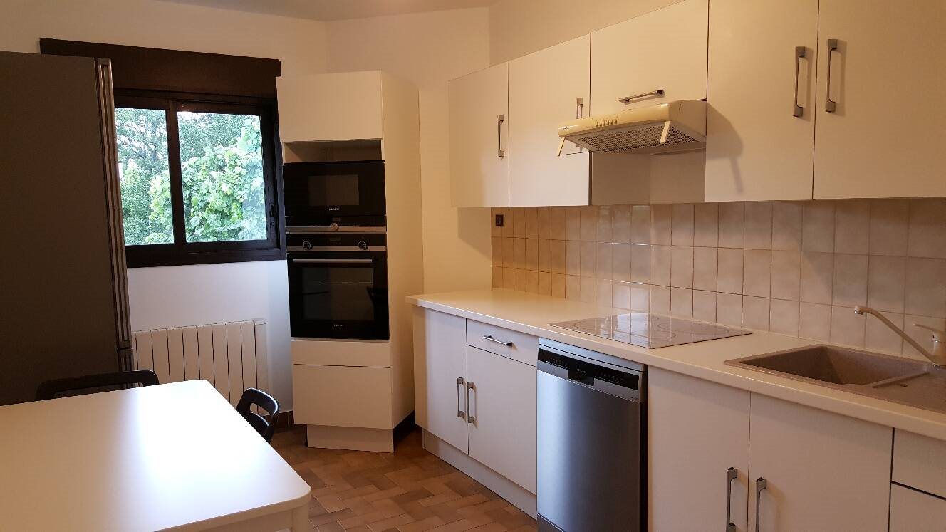 Appartement à louer, 97m², Ecully