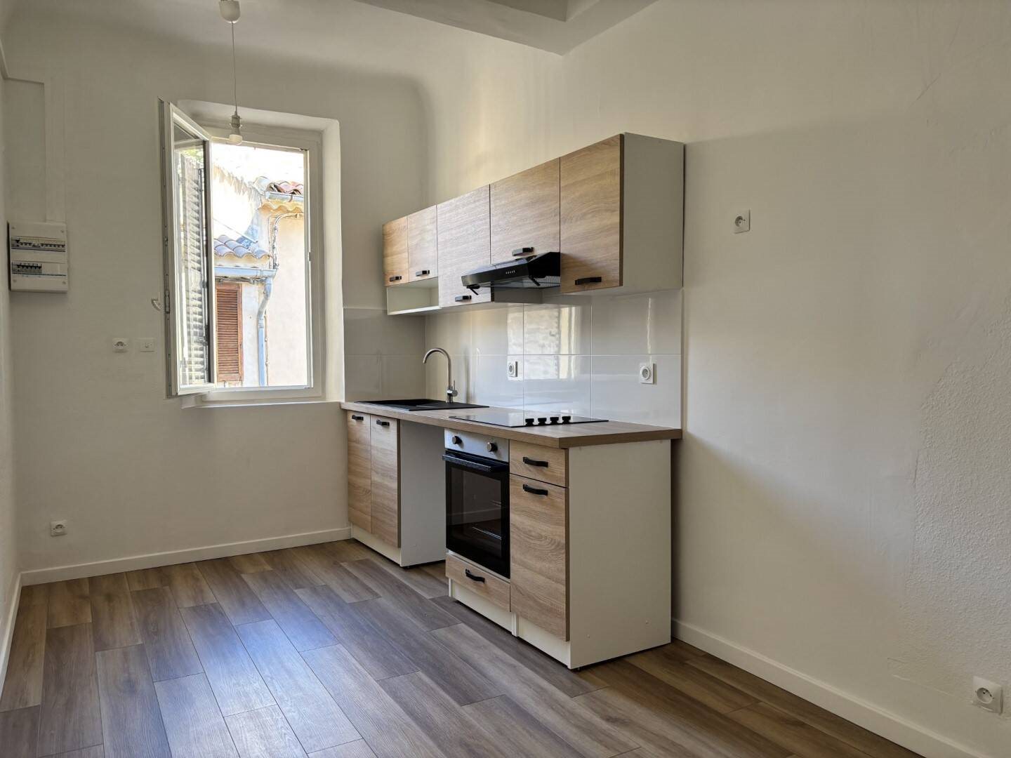 Appartement à louer, 25m², Gémenos