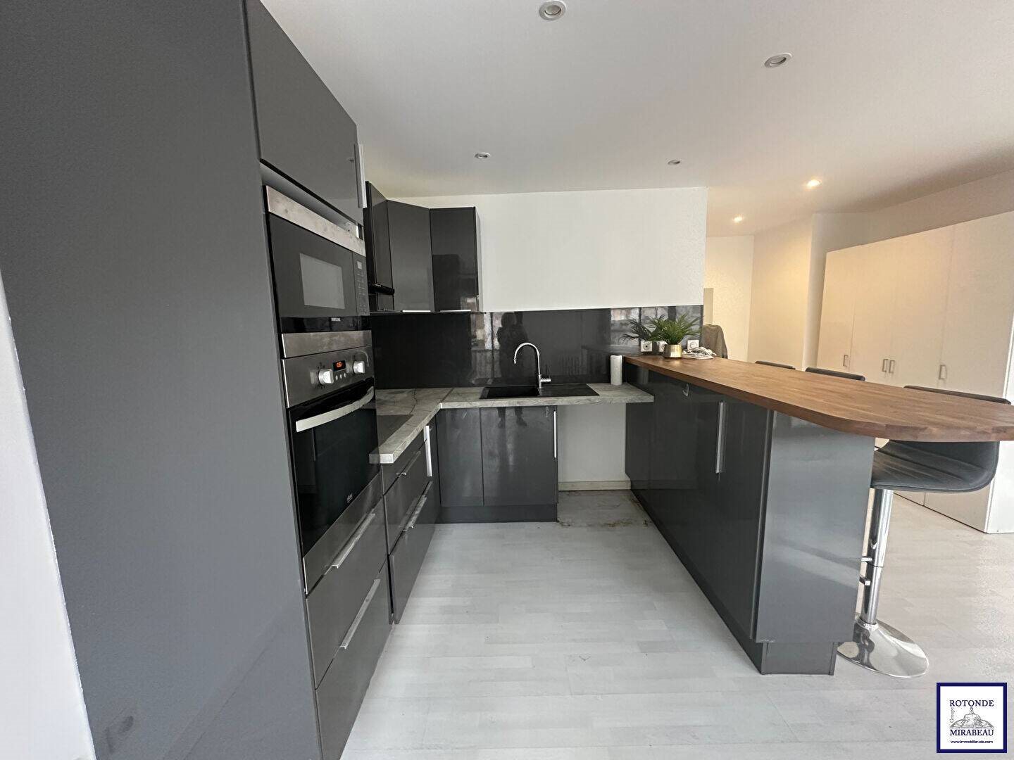 Appartement à louer, 72m², Aix-en-Provence