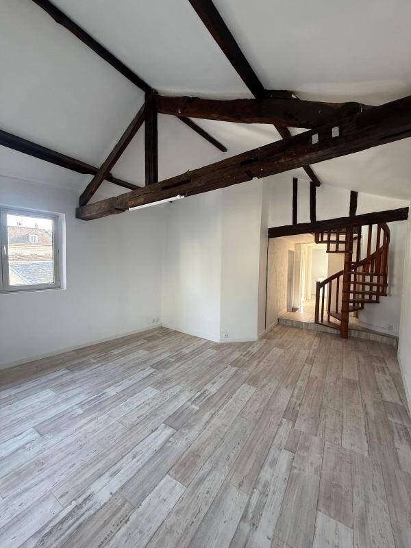 Appartement à louer, 71m², Compiègne