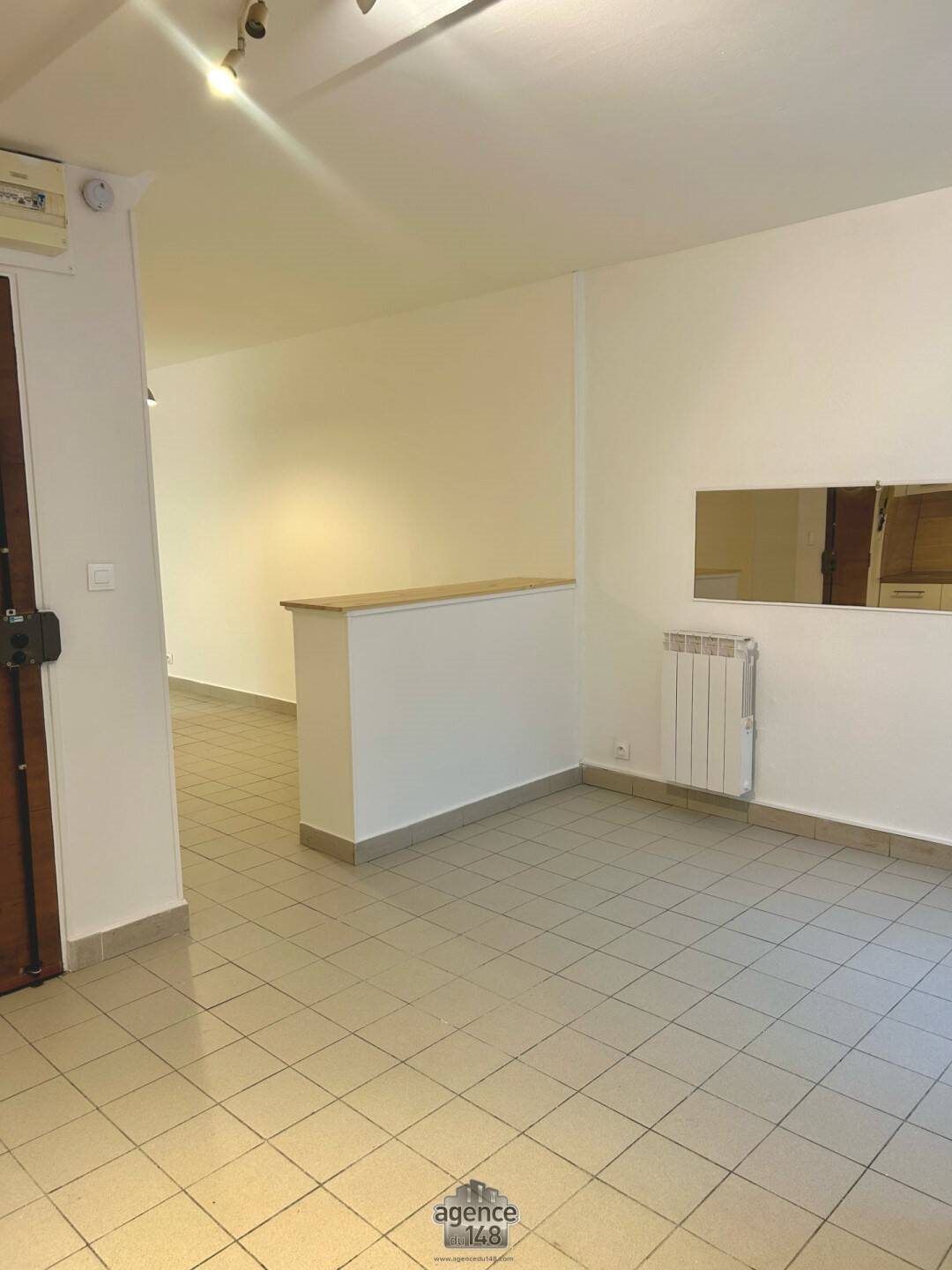 Appartement à louer, 22m², Marseille 2ème