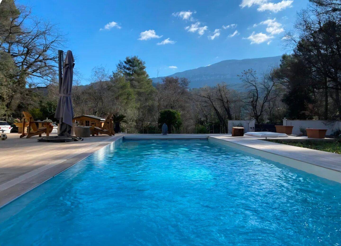 Maison à vendre, 230m², Nans-les-Pins