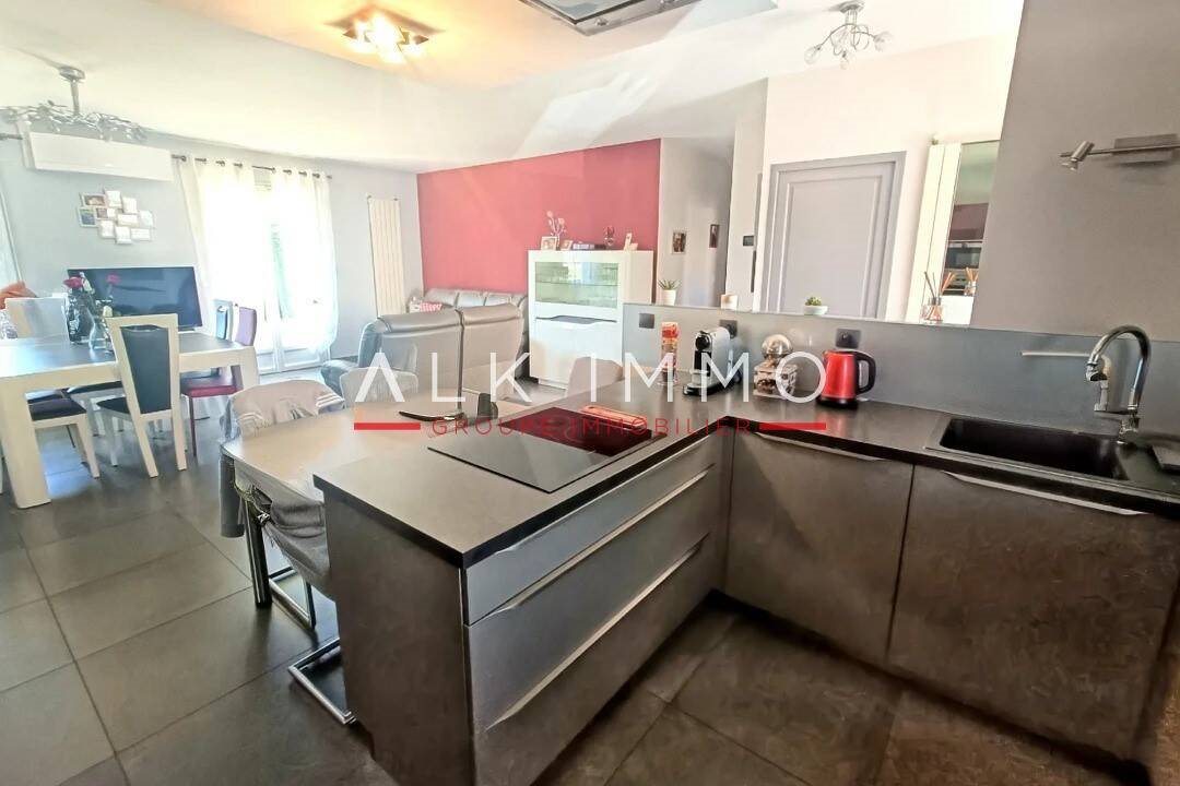 Maison à vendre, 105m², Vétraz-Monthoux