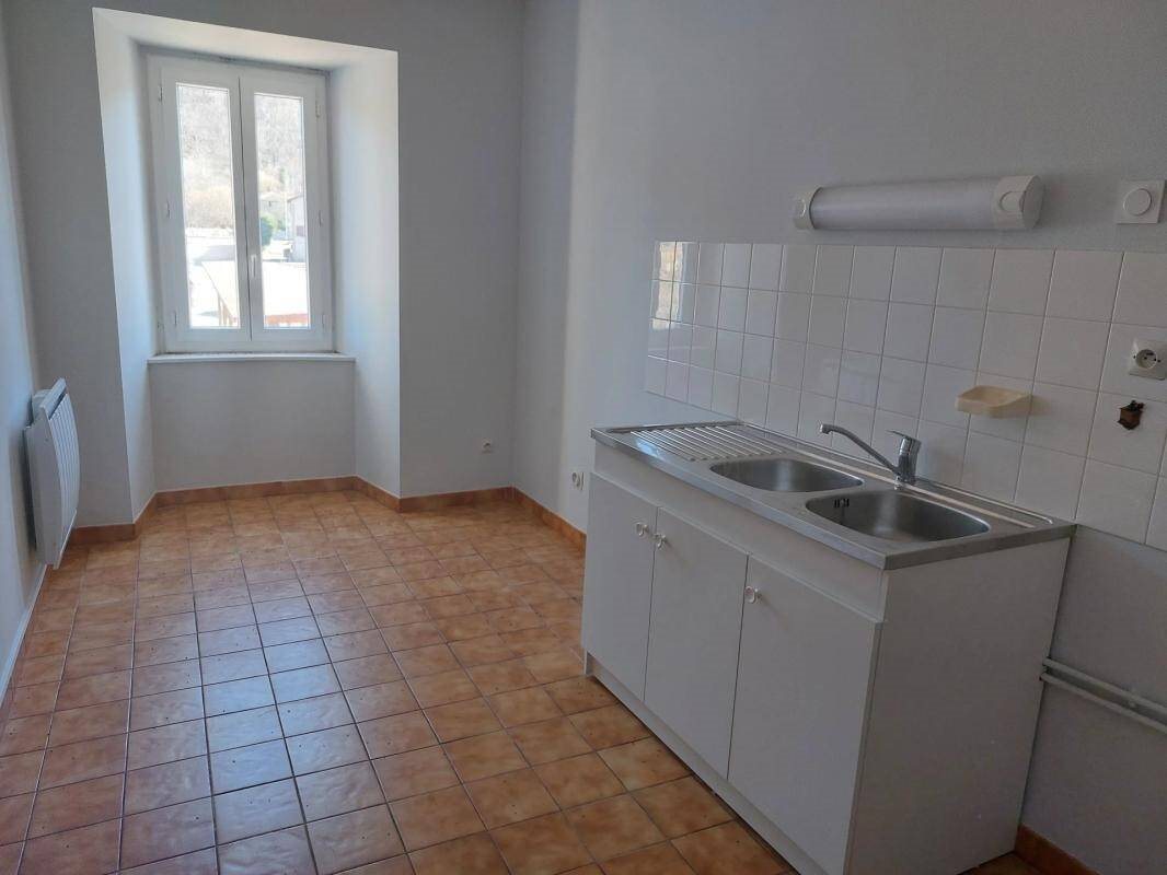 Appartement à louer, 50m², Mariac
