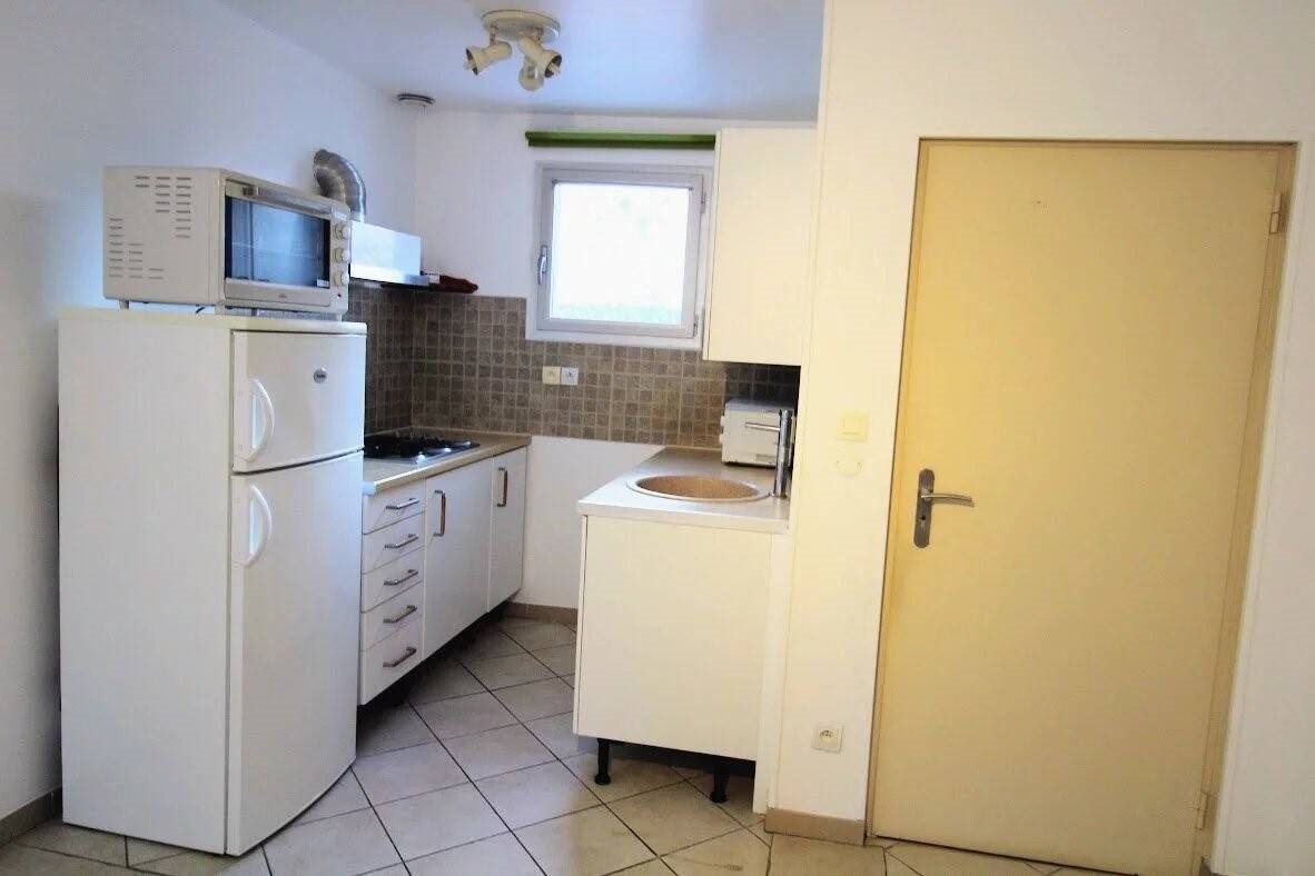 Appartement à louer, 26m², Marseille 4ème