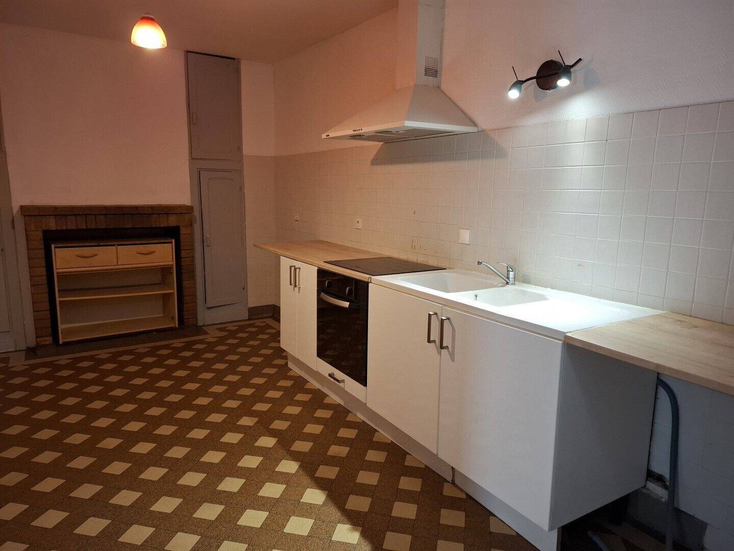 Maison à louer, 113m², Laruscade