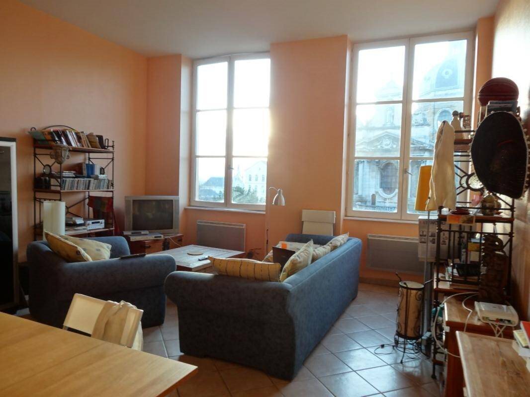 Appartement à louer, 49m², Lyon 1er