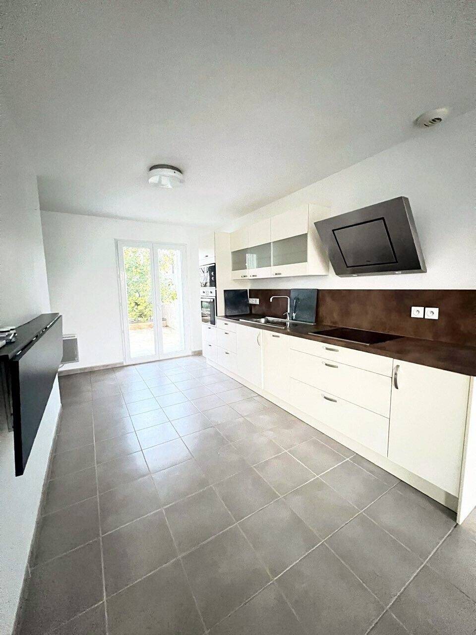 Maison à louer, 85m², Aigues-Mortes