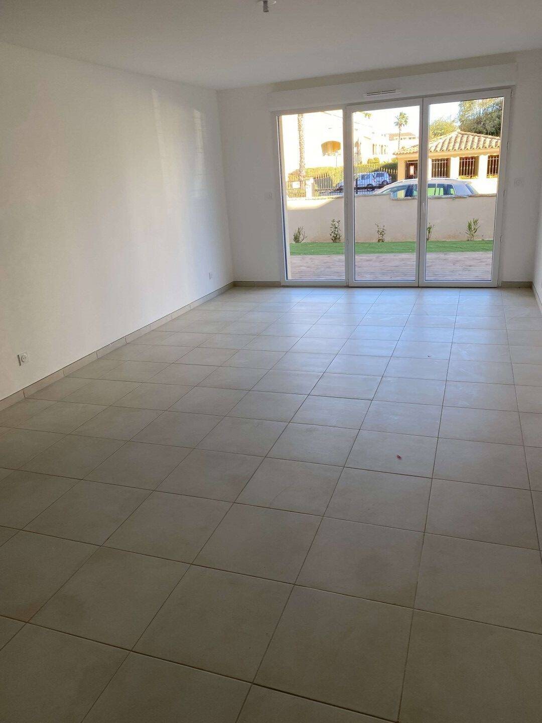 Appartement à louer, 68m², Cavalaire-sur-Mer