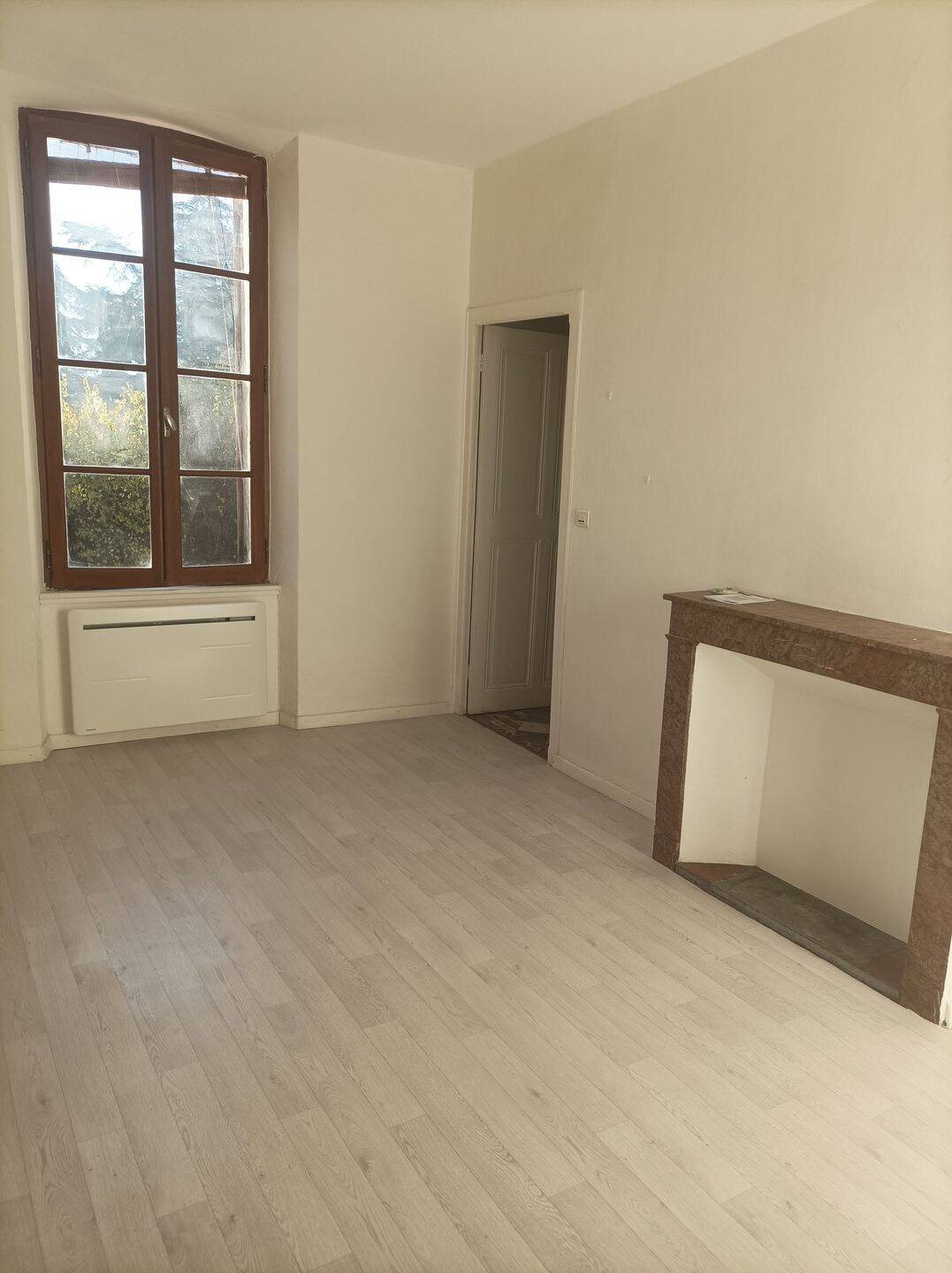 Appartement à louer, 55m², Sault