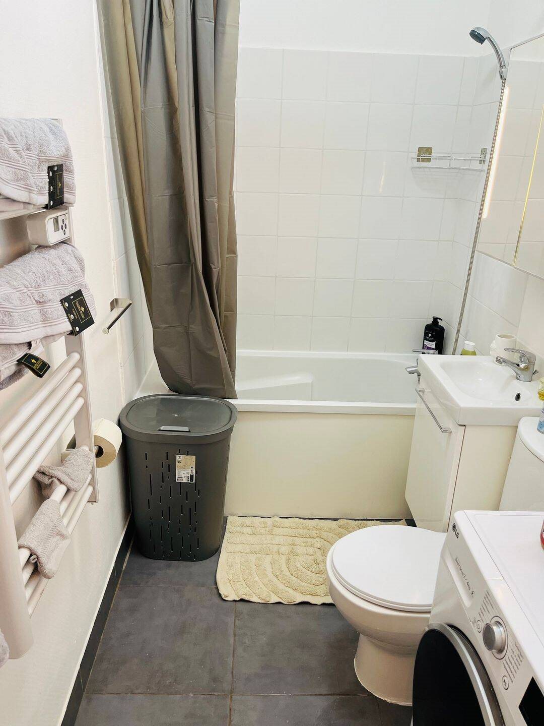 Appartement à louer, 27m², Paris 18ème