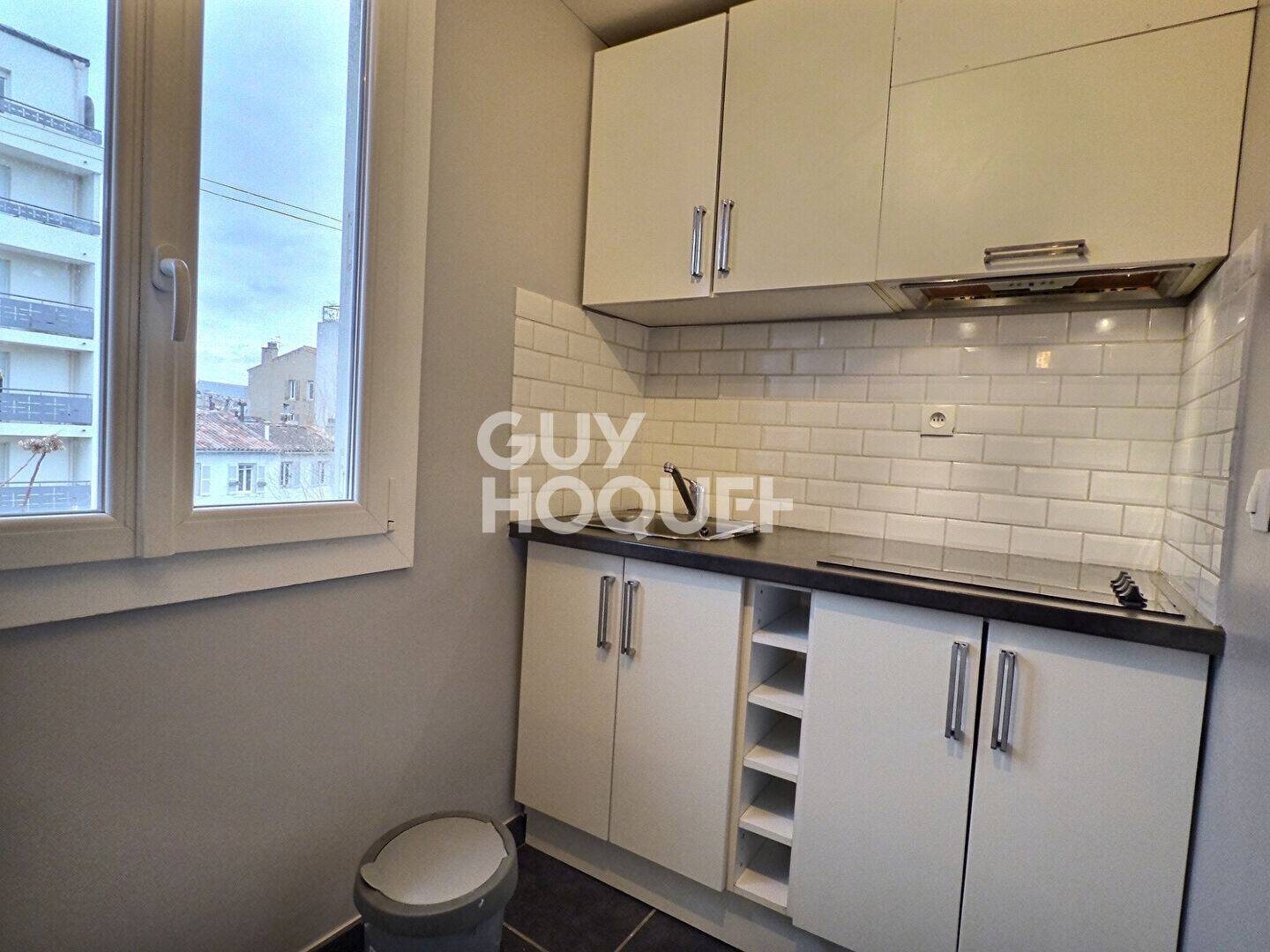Appartement à louer, 27m², Marseille 5ème